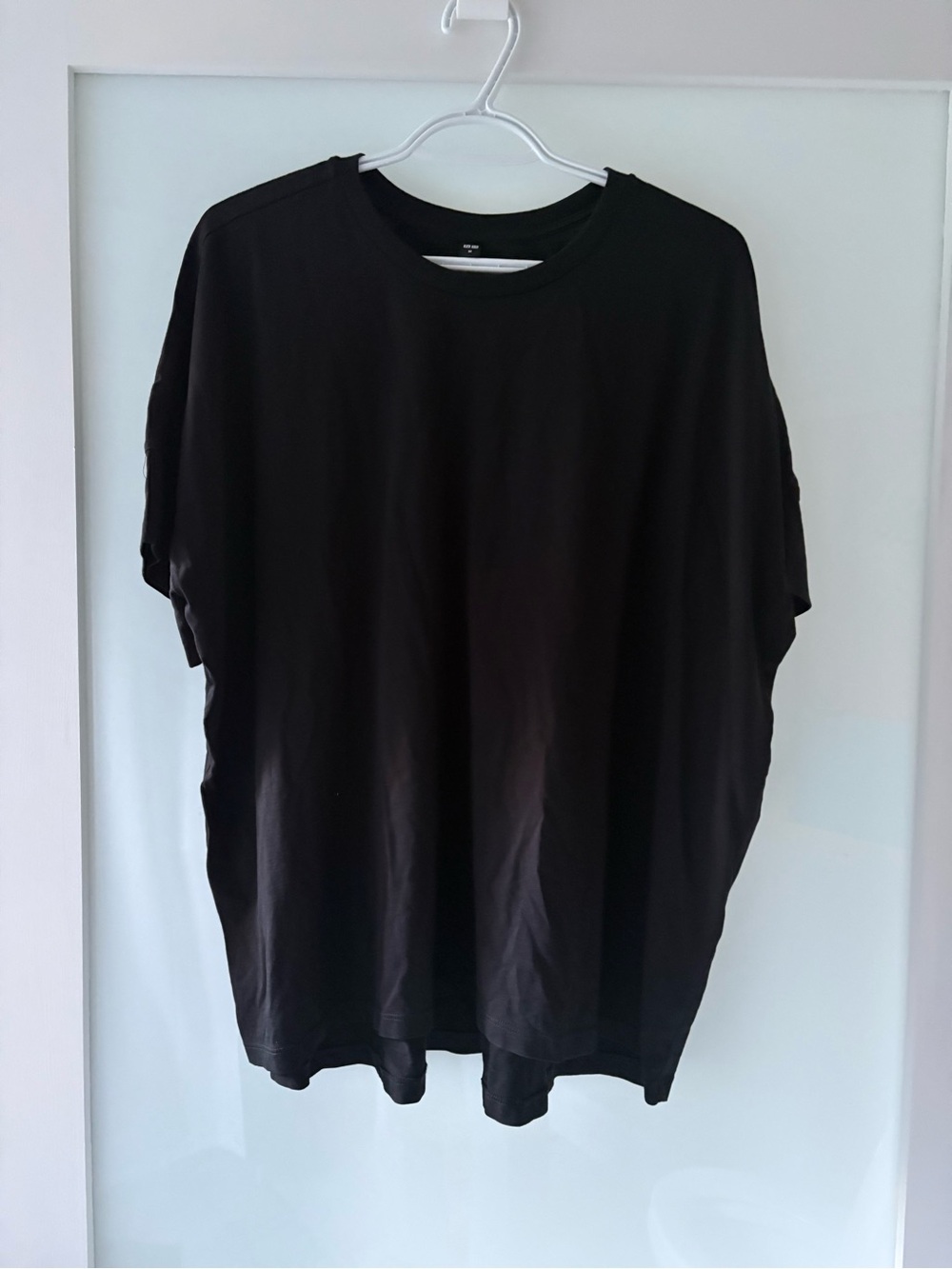 Uniqlo Women’s Oversized Black Short Sleeve Tee